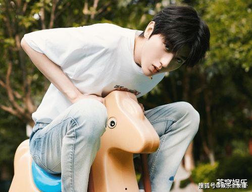 蔡徐坤娱乐吃瓜图片大全,盘点那些搞笑又温馨的瞬间 第2张 蔡徐坤娱乐吃瓜图片大全,盘点那些搞笑又温馨的瞬间 第2张